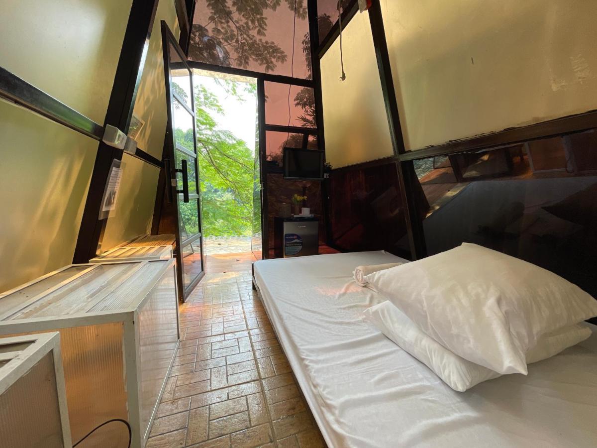Floating Sanctuary Resort Powered By Cocotel Bulacan Exterior photo